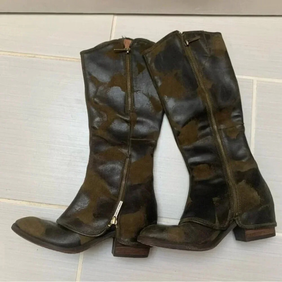 Donald J Pliner Women's Devi3 Tall Boot 6 - Picture 9 of 12